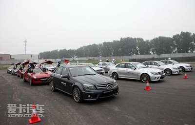 AMG與杜卡迪強強聯手，開啟極致駕駛培訓新篇章